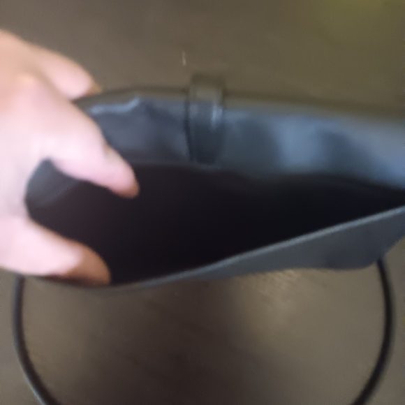 Coach Elegant 2in1 Black and Gold Crossbody Or Clutch Women's Bag (EUC) - Picture 7 of 13